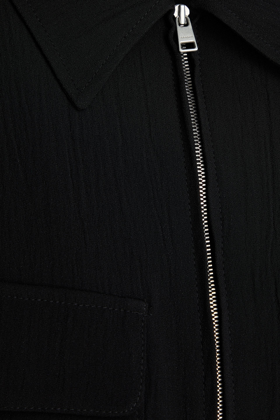Sandro Crinkled Crepe Overshirt In Schwarz