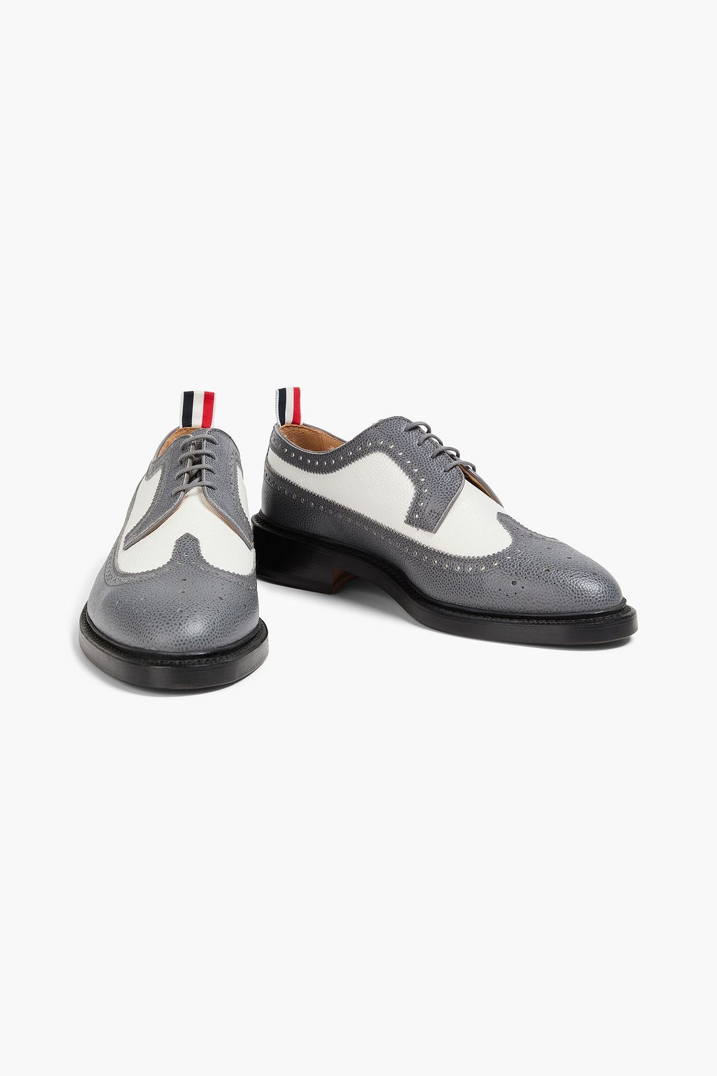 THOM BROWNE 투톤 페블 가죽 브로그