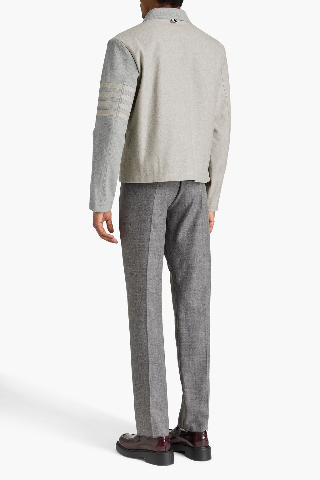 THOM BROWNE جاكيت من الدنيم بلونين بتصميم مخطط