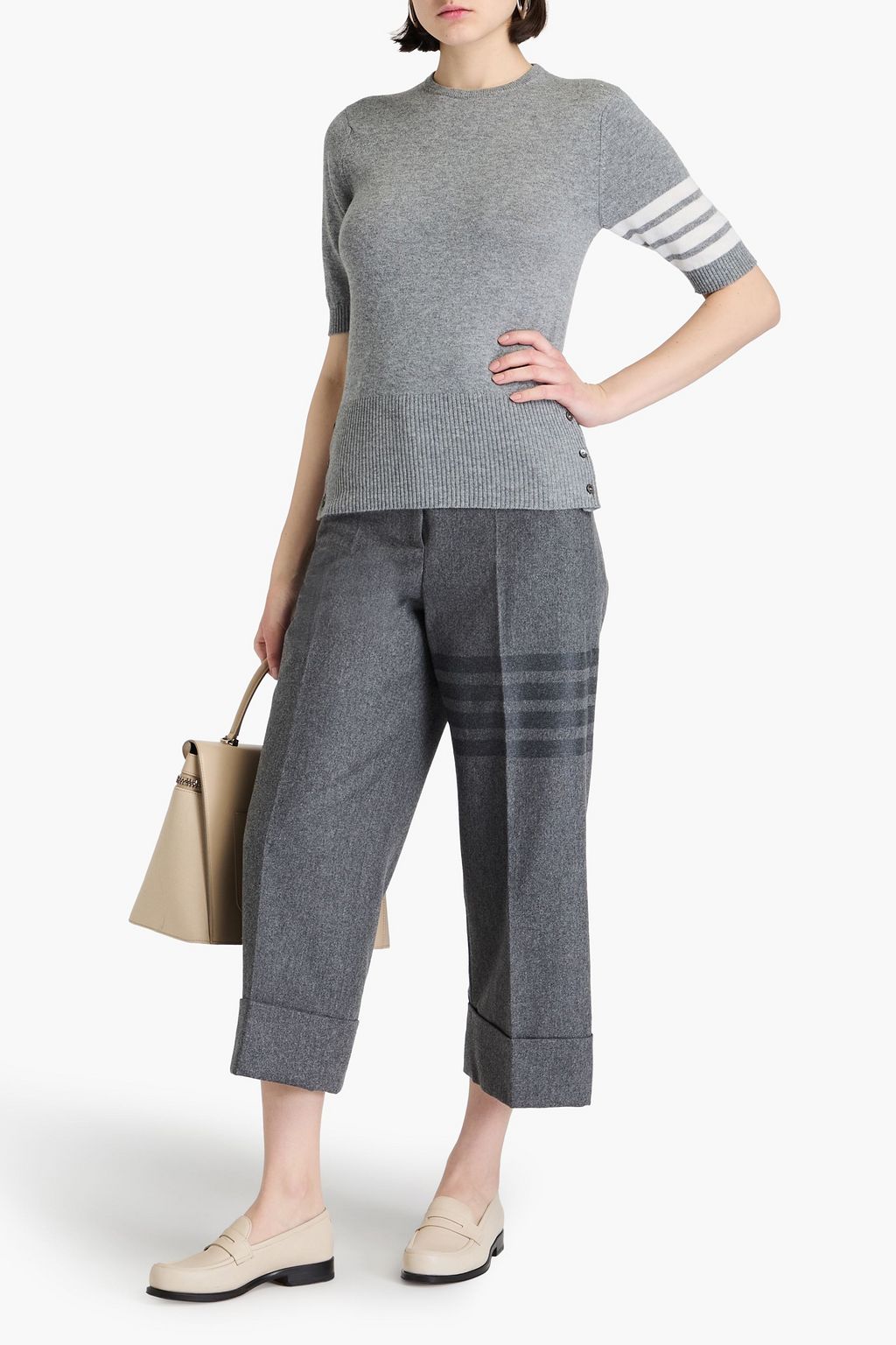 THOM BROWNE كنزة رياضية من الكشمير بتصميم مخطط