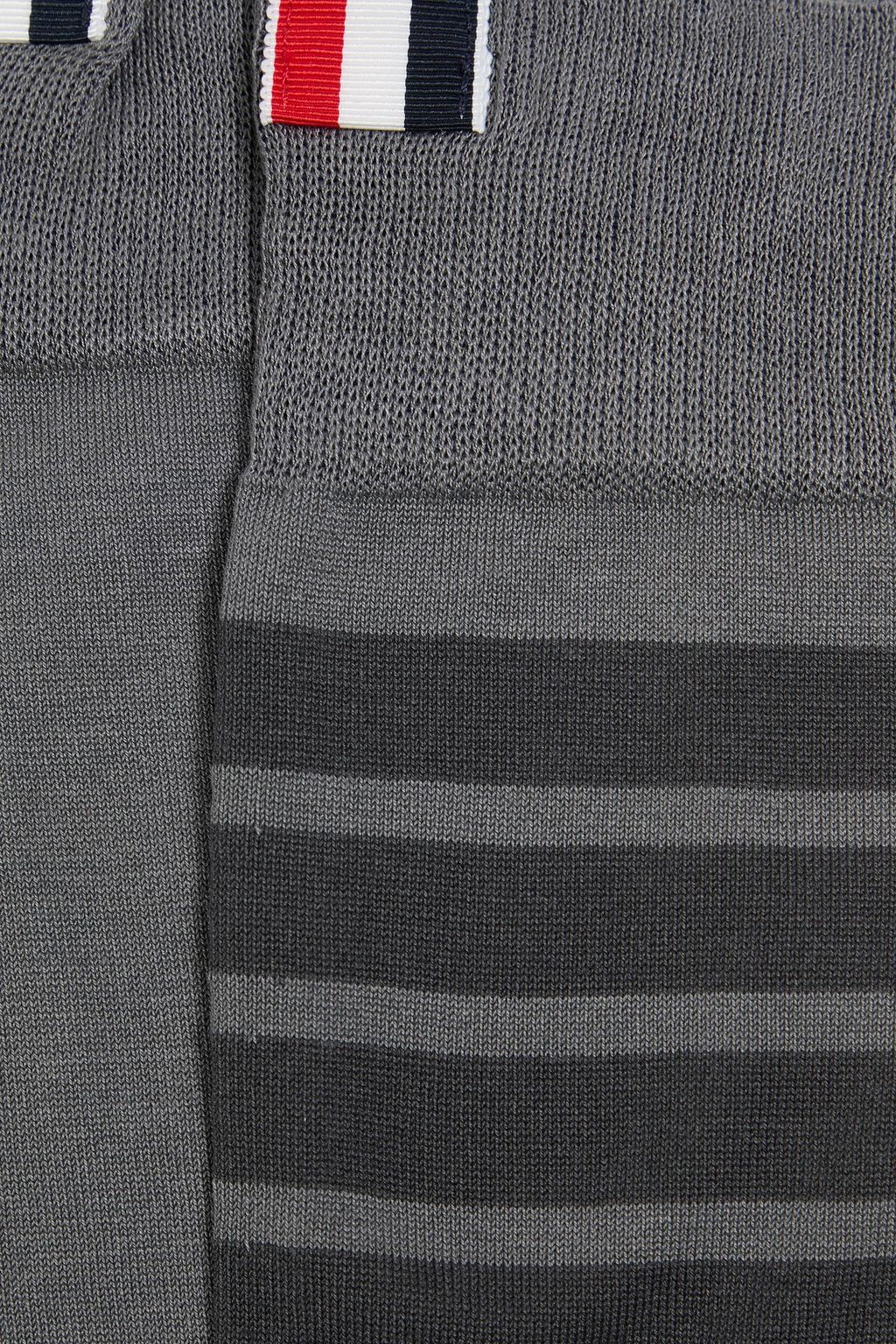 THOM BROWNE جوارب مصنوعة من مزيج من القطن بتصميم مخطط