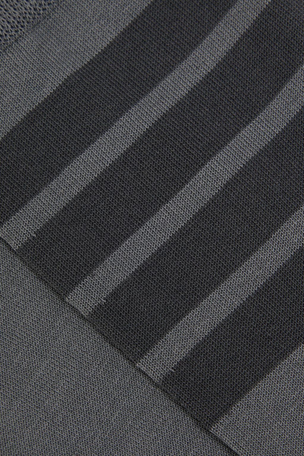 THOM BROWNE جوارب مصنوعة من مزيج من القطن بتصميم مخطط