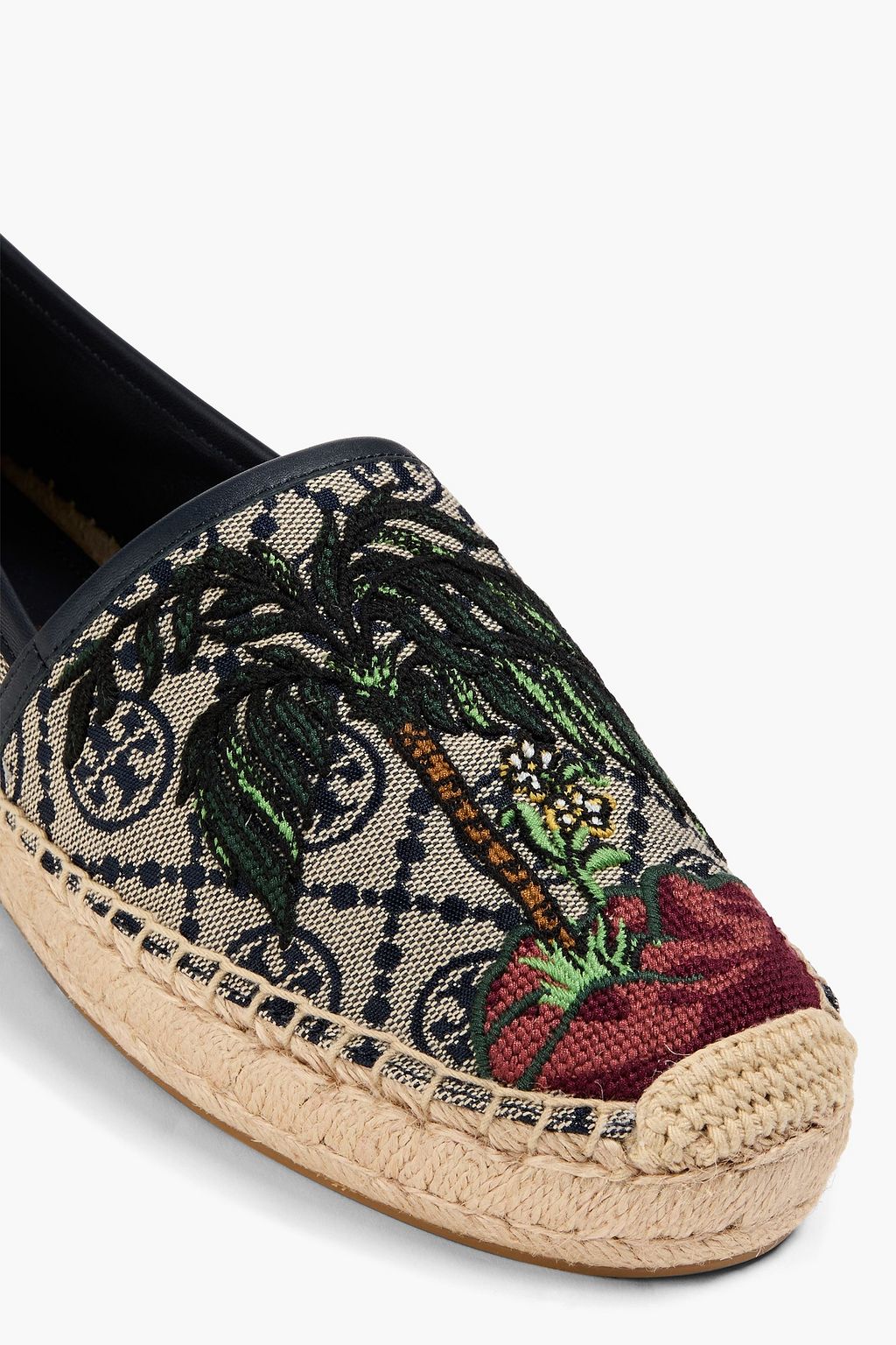 TORY BURCH حذاء إسبادريل من الجاكار المطرّز