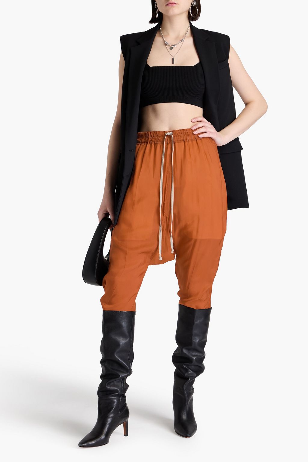 RICK OWENS بنطال رياضي قصير من ساتان الكوبرو