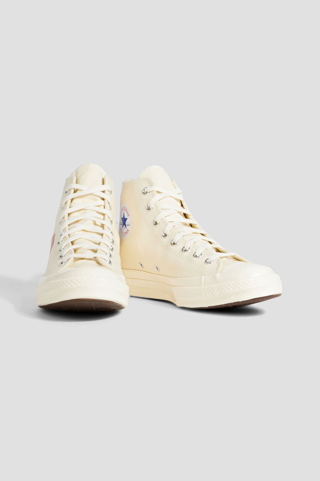 CONVERSE X COMME DES GARÇONS PLAY حذاء سنيكرز "تشاك 70" بطول فوق الكاحل من الكنفا مزين بطبعات