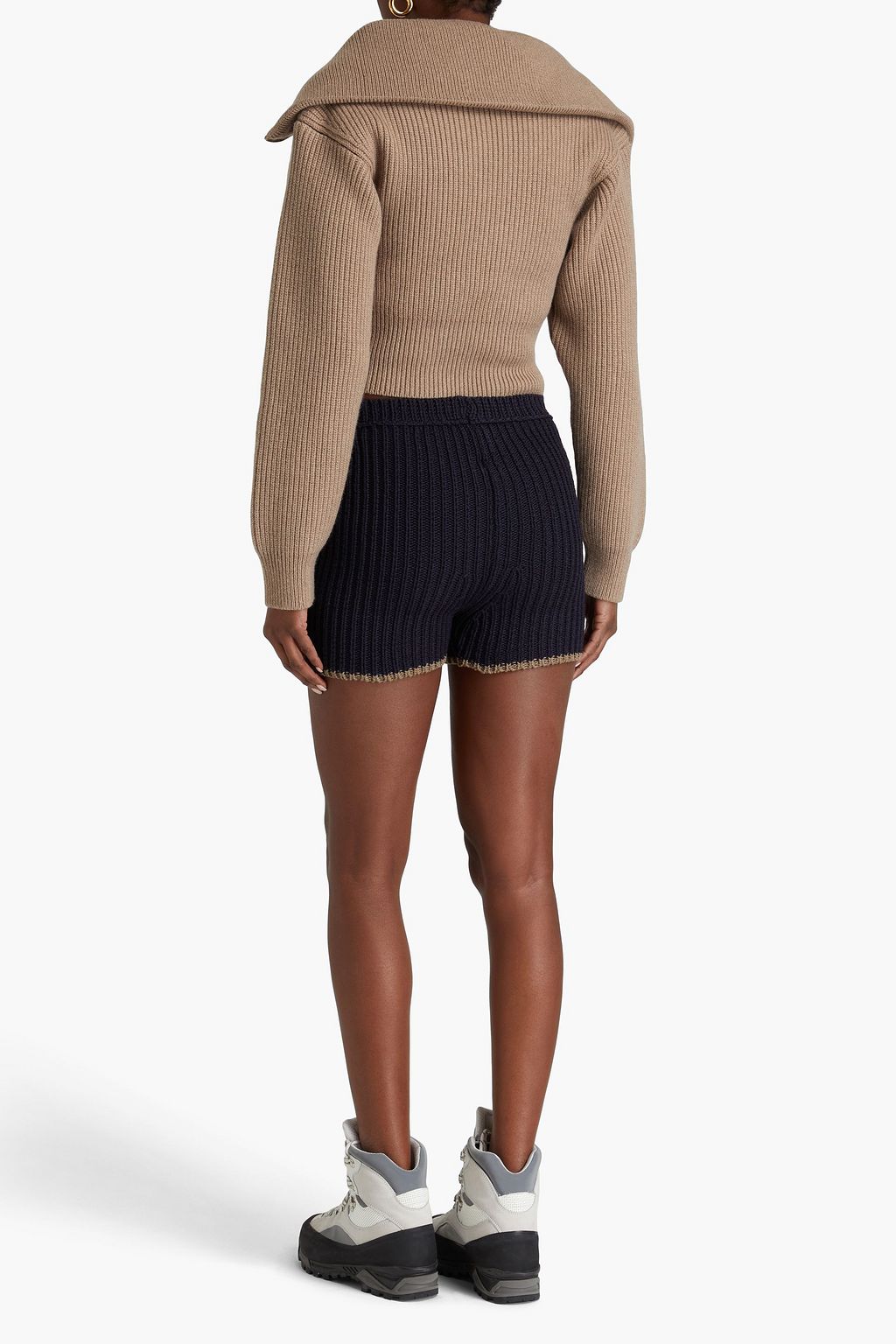 JACQUEMUS شورت "بيبا" بنسيح محبوط بنمط مضلع بتأثير التنورة