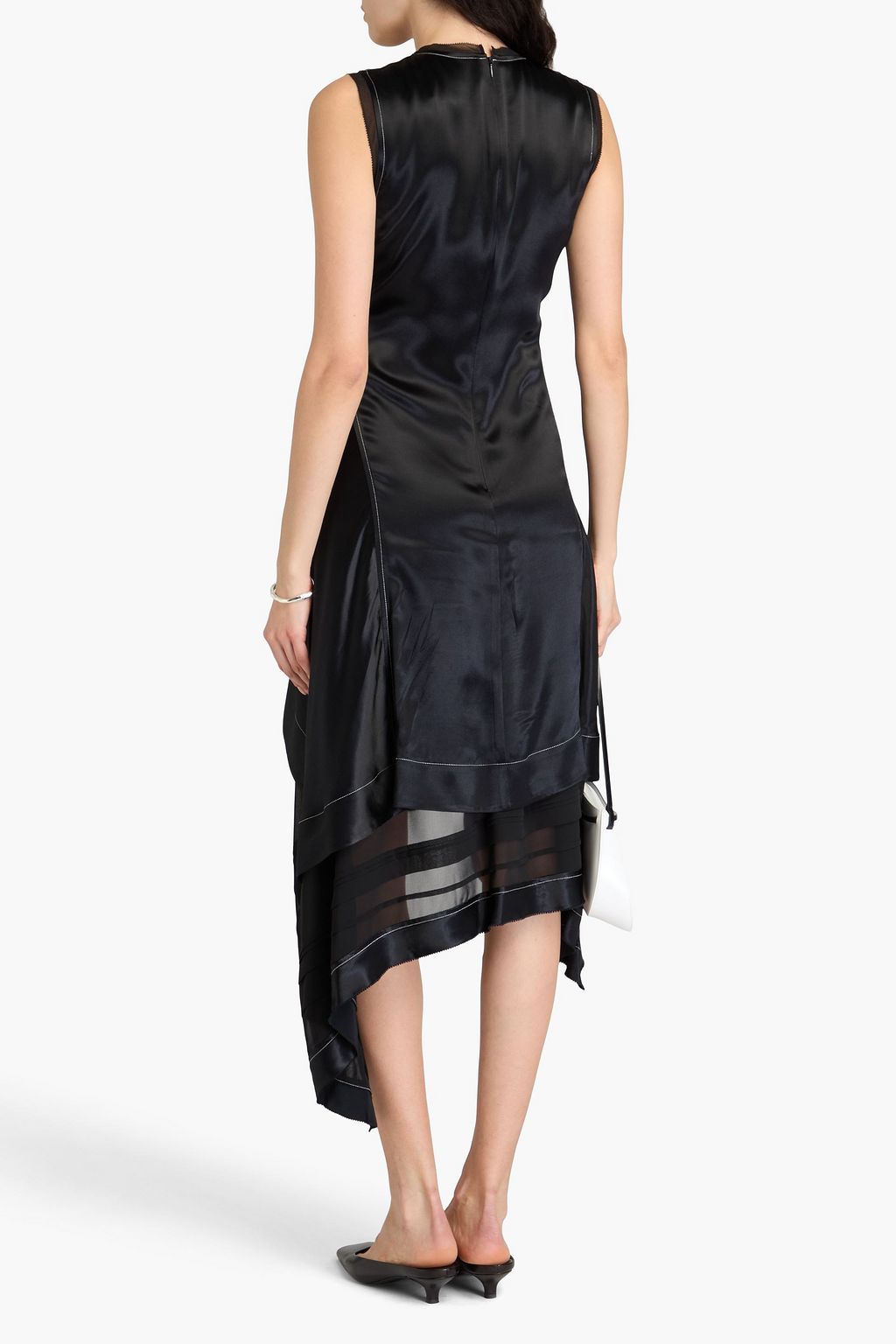 3.1 PHILLIP LIM فستان بطبقات من الحرير الصيني والساتان بقصّة غير متماثلة