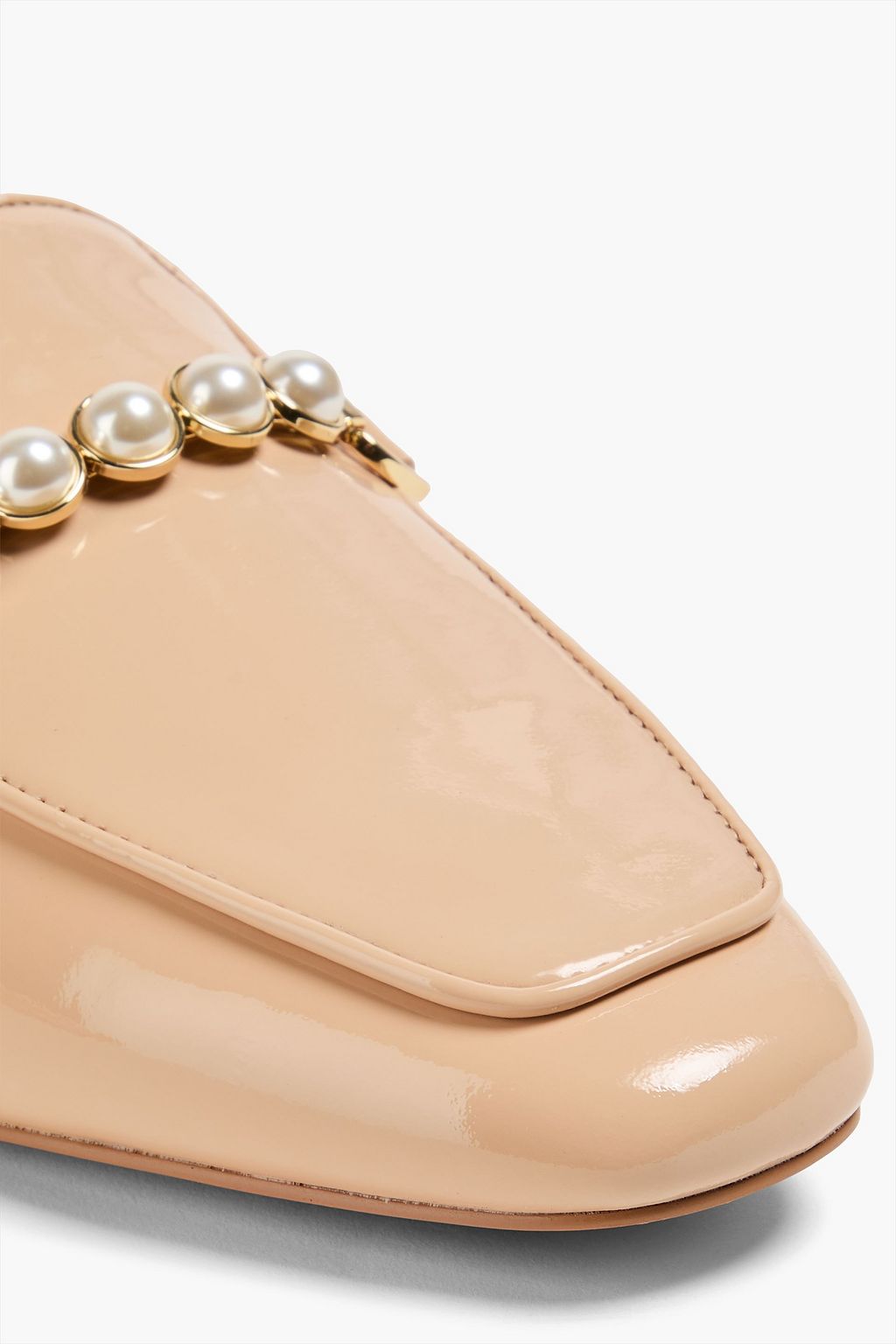STUART WEITZMAN Perla パテントレザー バックレスシューズ フェイクパール付き