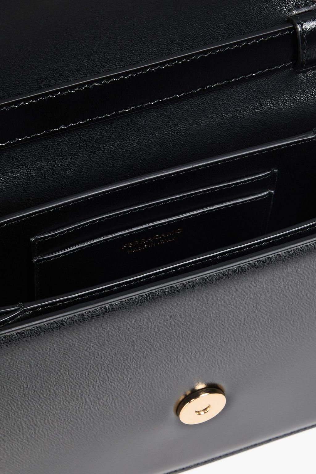 FERRAGAMO حقيبة كروس بودي "فياما" من الجلد اللامع