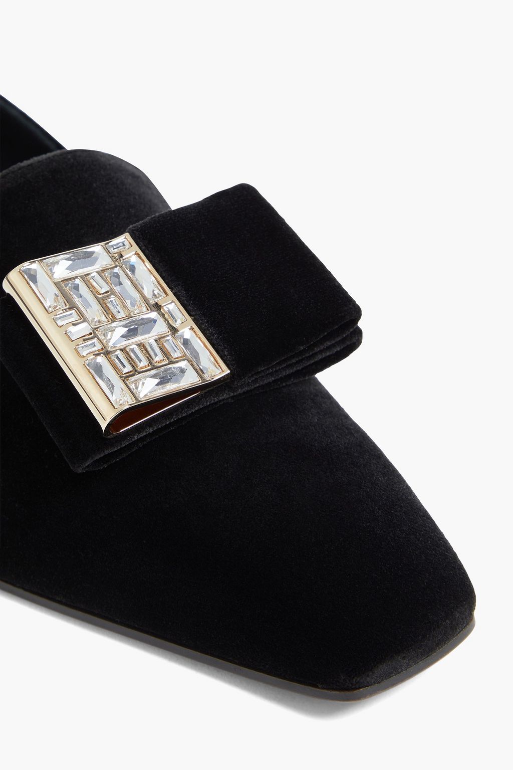FERRAGAMO حذاء لوفر من Leda من المخمل المزين بالكريستال