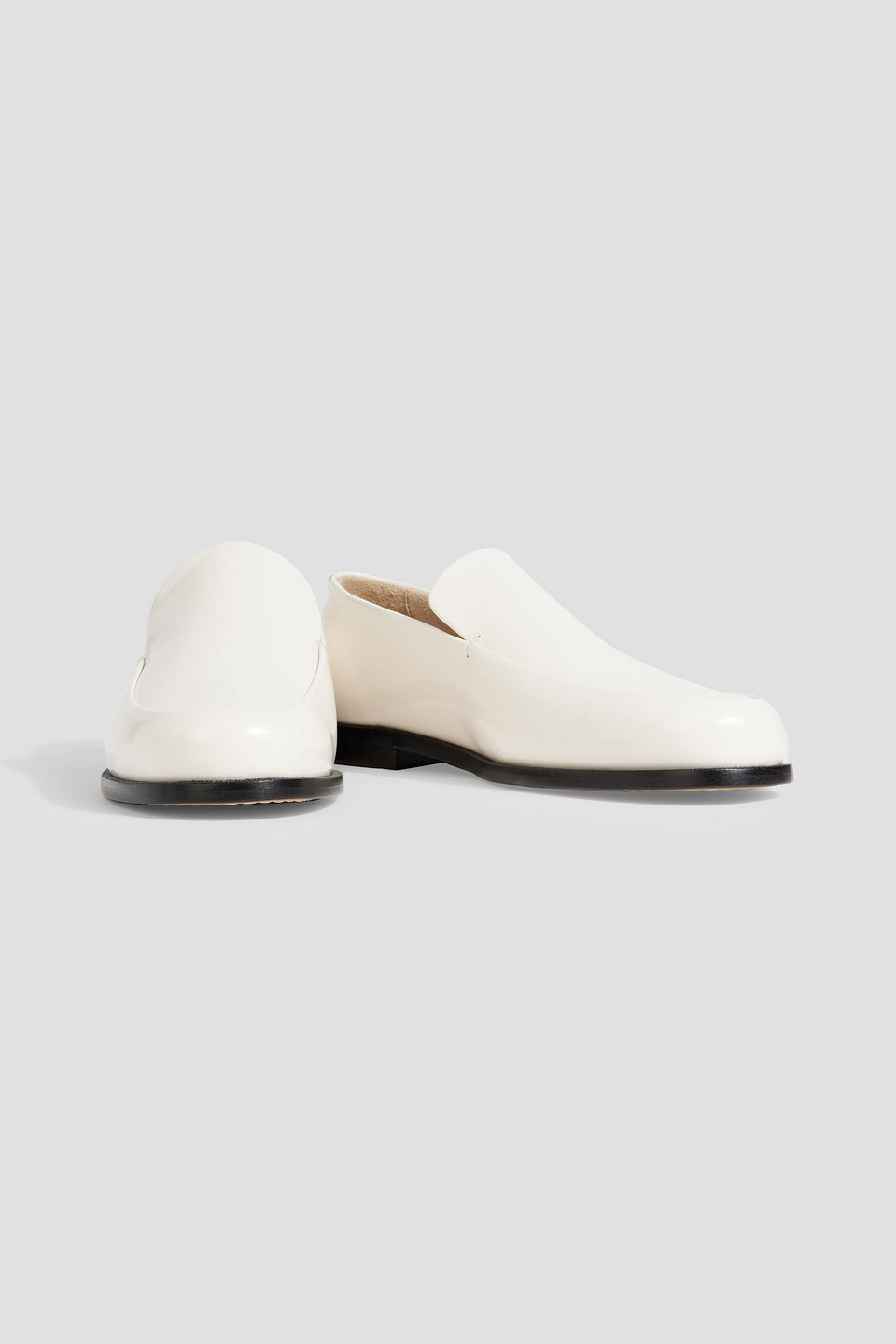Khaite Alessio Loafers Aus Glanzleder In Off-white