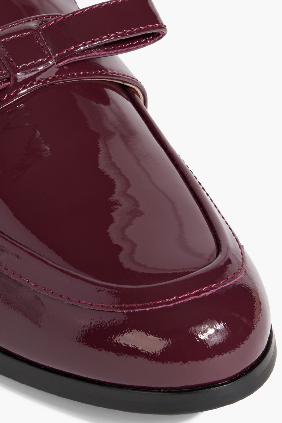 Stuart Weitzman Emma Bow-detailed Patent-leather Loafers In Burgundy