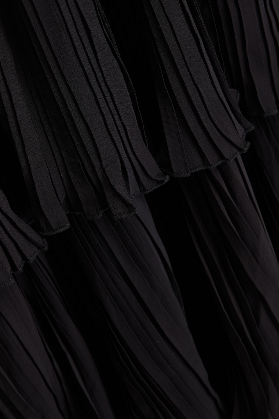 Ganni Gestuftes Midikleid Aus Plissiertem Georgette In Schwarz