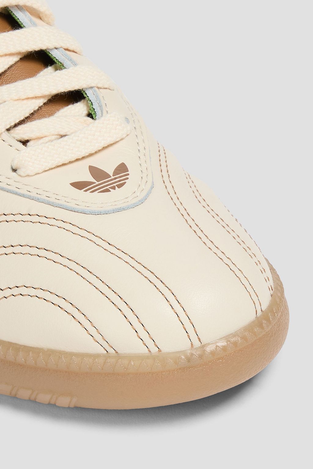 ADIDAS ORIGINALS BY WALES BONNER حذاء سنيكرز "سامبا" مبطّن من الجلد المُحبّب والجلد الأملس