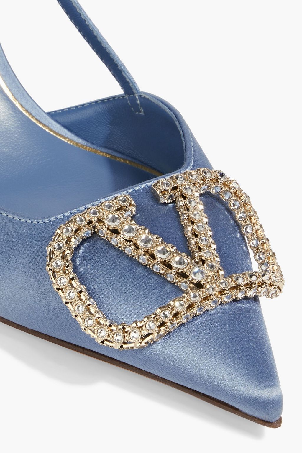 VALENTINO GARAVANI حذاء "في لوجو" بكعب عالٍ من الساتان مزين بالكريستال بحزام خلفي