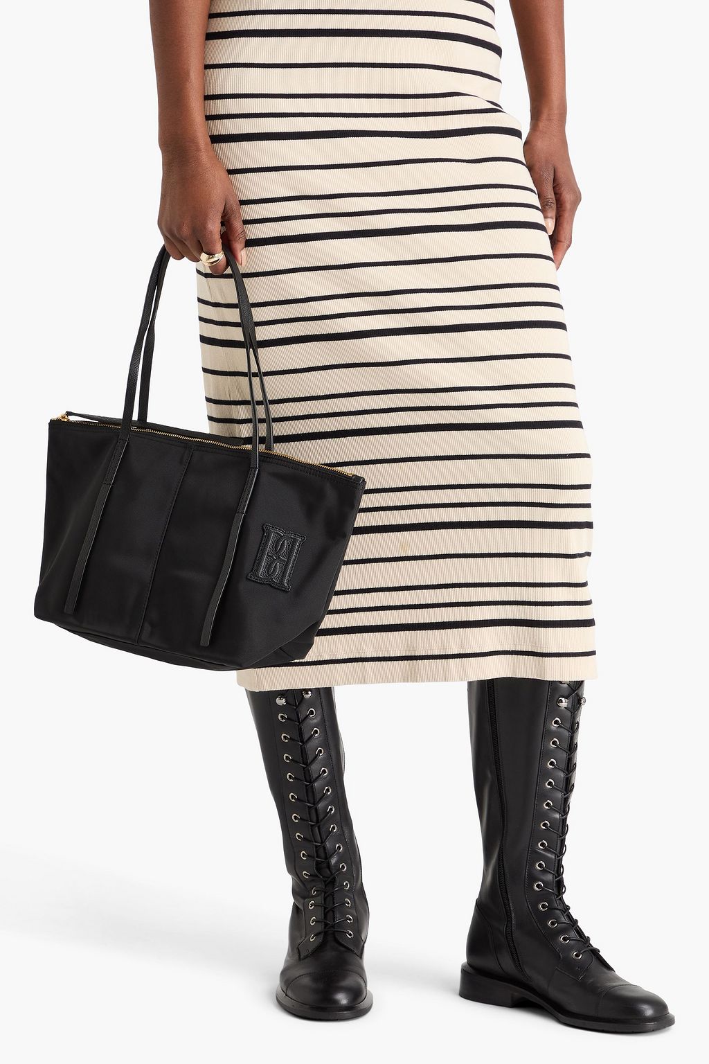 BY MALENE BIRGER حقيبة توت "نابيلا" من قماش عازل وحواف من الجلد