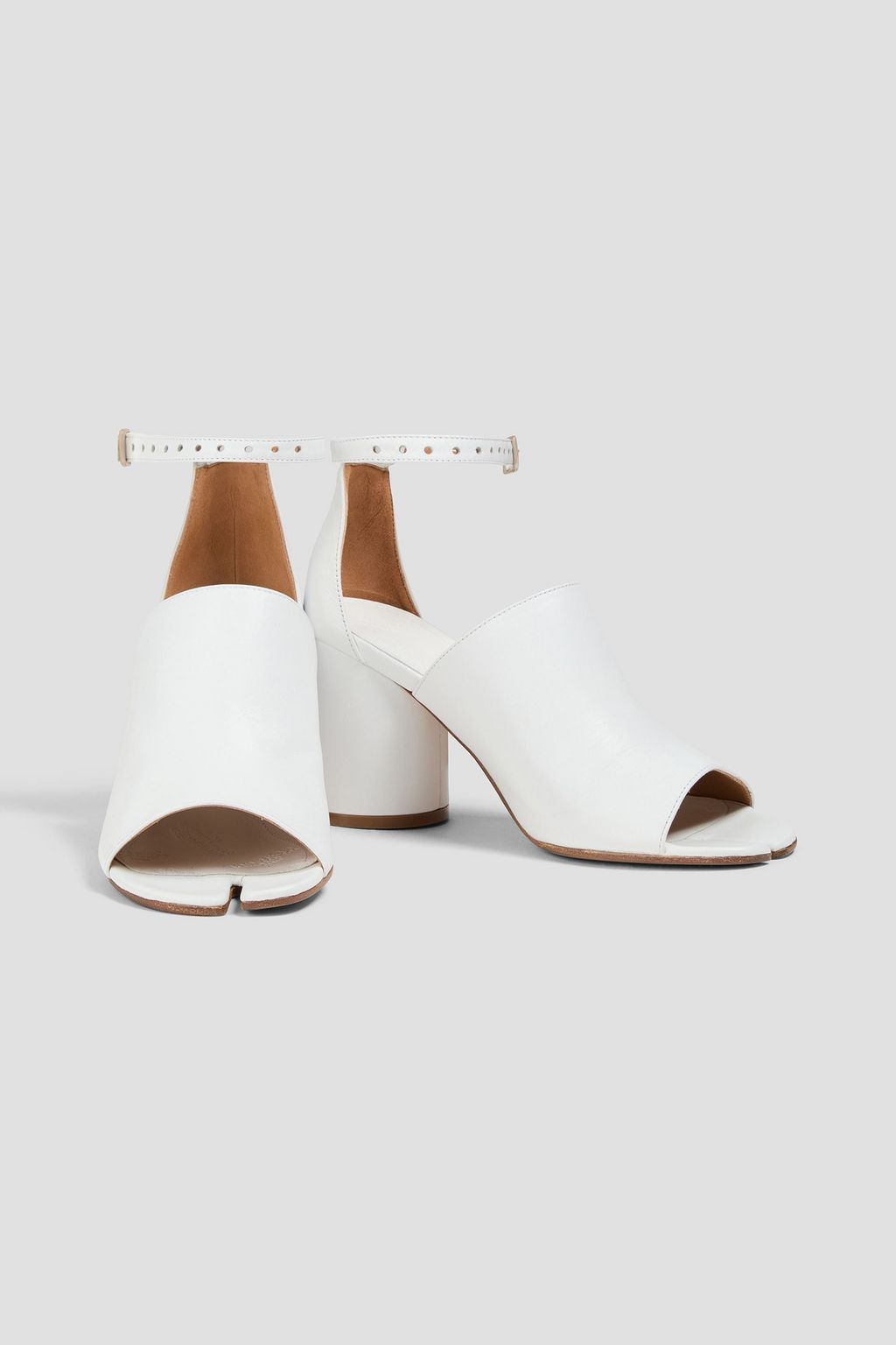 MAISON MARGIELA صندل "تابي" من الجلد مفصول الأصابع