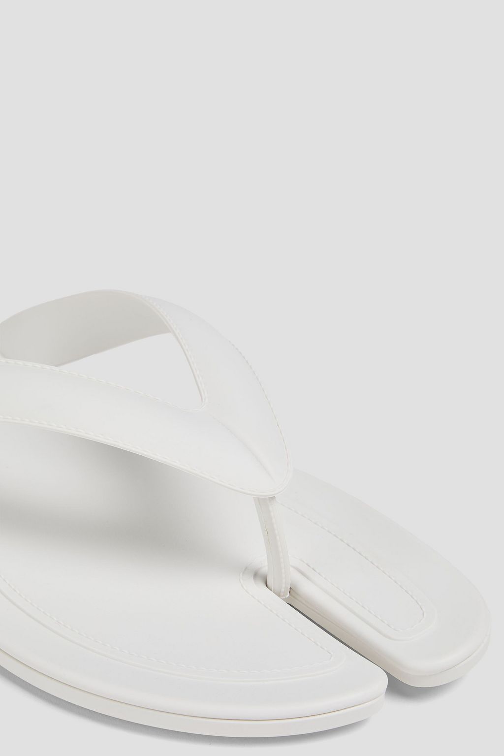 MAISON MARGIELA خفافات تابي من المطاط بتصميم مفصول عند الأصابع