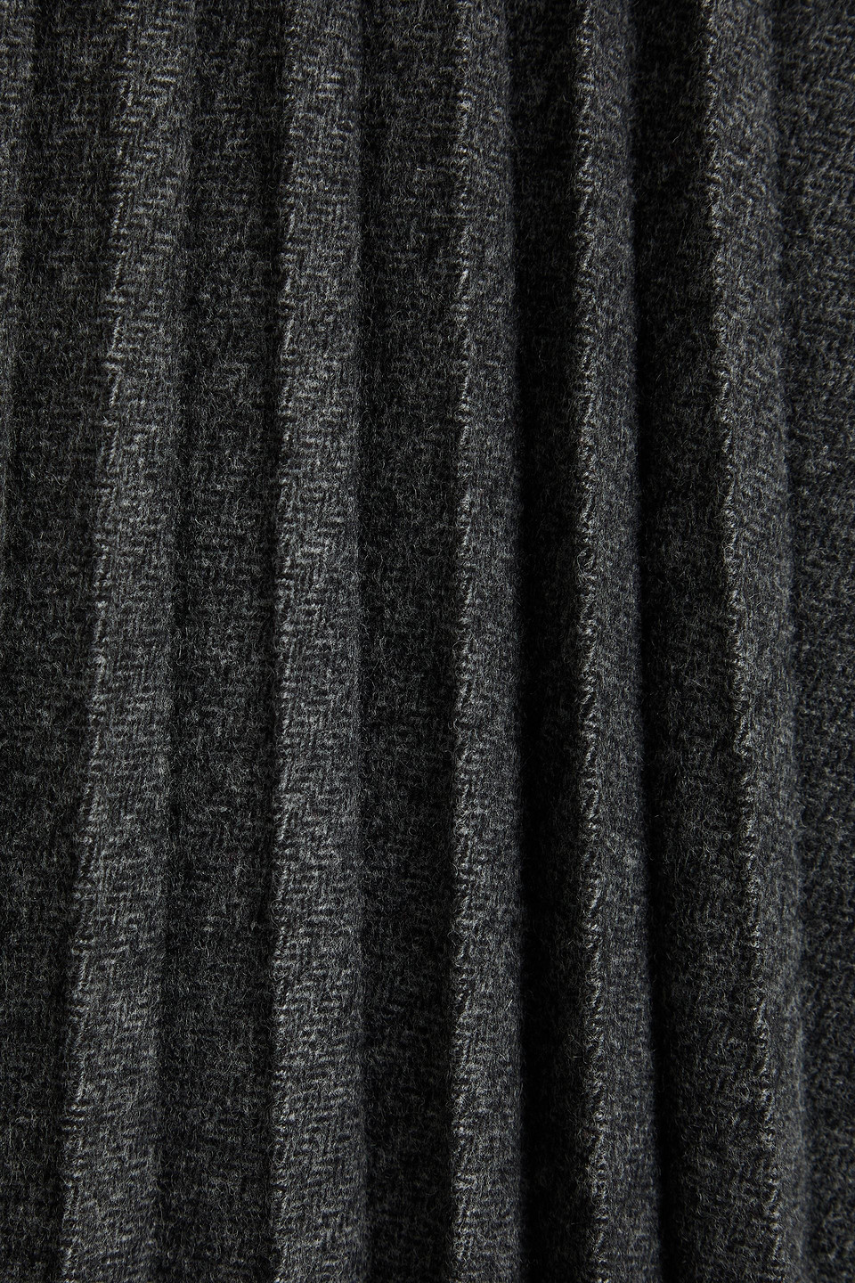 Vince Mid Rise Pleated Herringbone Midi Skirt In Gray