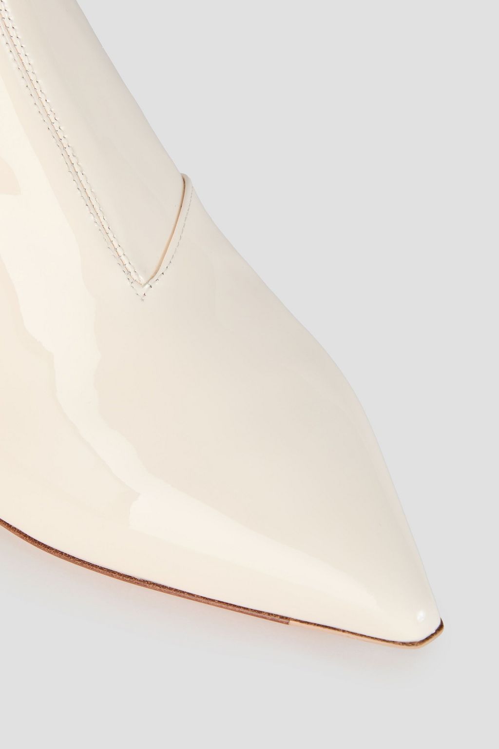 ROGER VIVIER Très Vivier buckled patent-leather ankle boots
