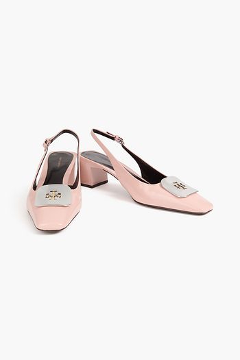 TORY BURCH حذاء بكعب عالٍ «جورجيا» من الجلد اللامع مزين بزخارف