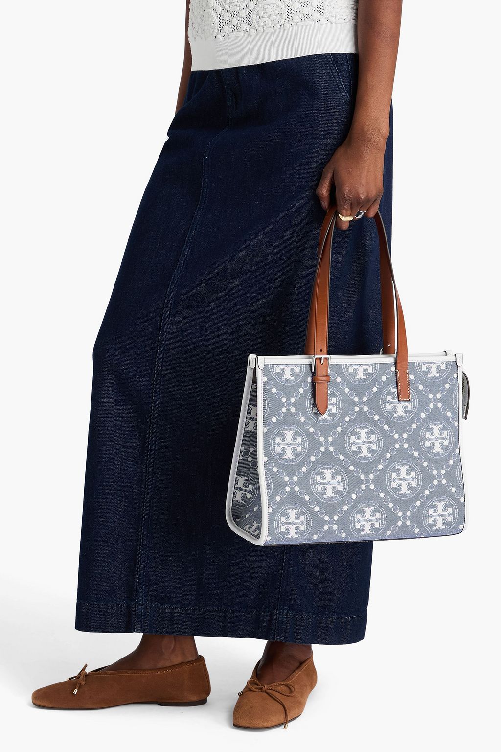 TORY BURCH حقيبة توت من الجاكار بحواف من الجلد