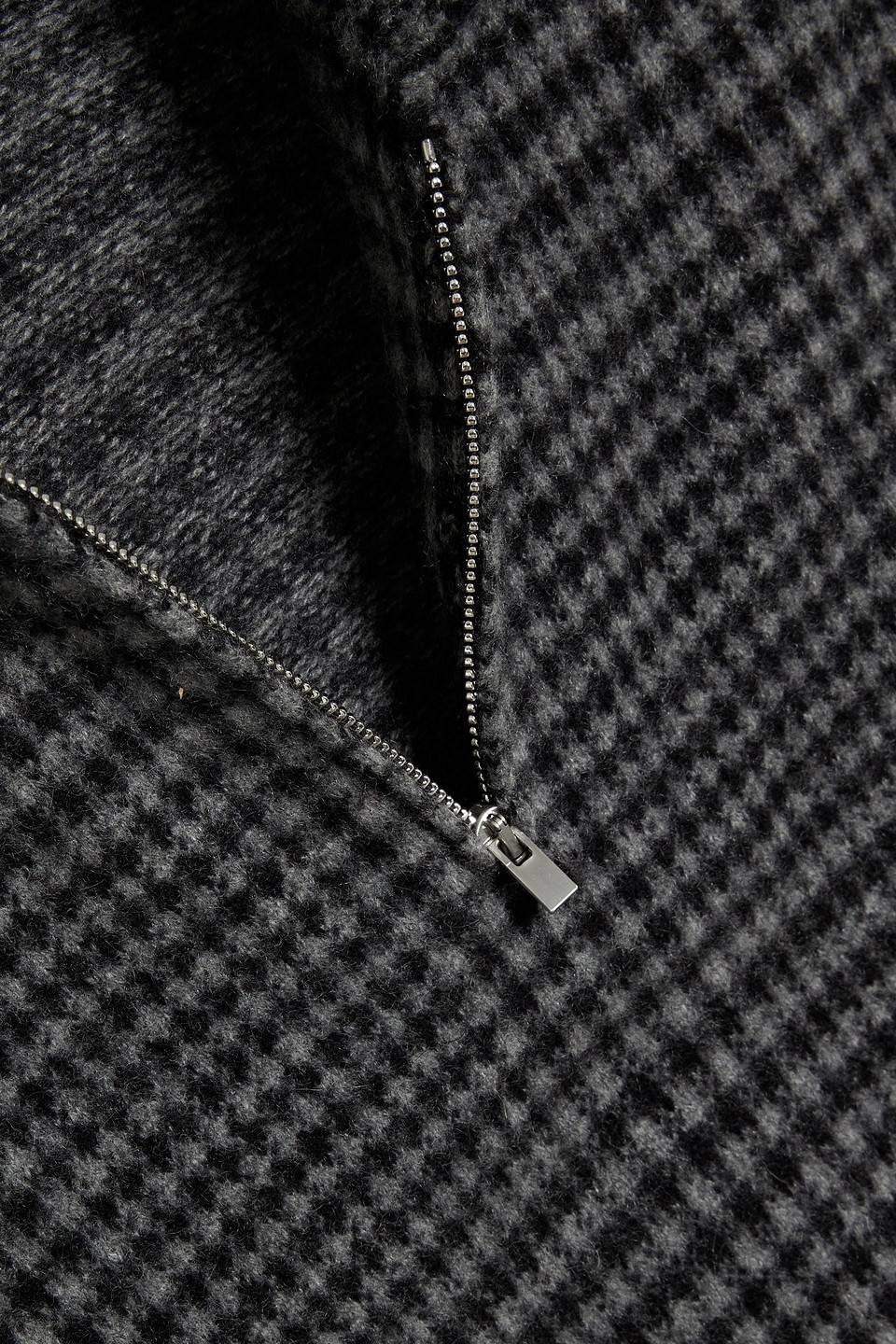 Vince Houndstooth Wool And Cashmere-blend Half-zip Sweater In Gray