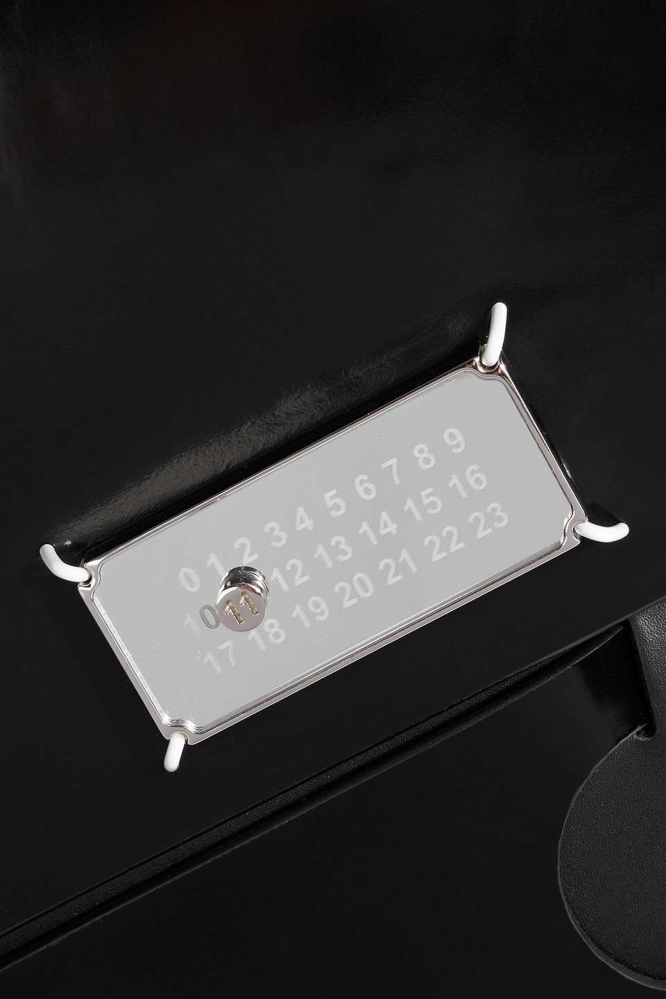 Maison Margiela Snatched Classique Glossed-leather Clutch In Black
