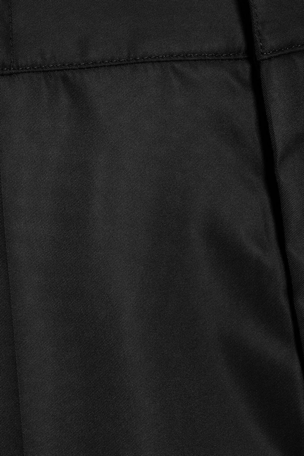 VALENTINO GARAVANI شورت من قماش عازل