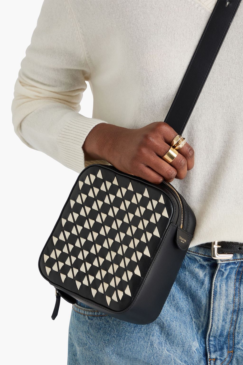 SERAPIAN حقيبة كروس بودي Petra من الجلد المحبوك