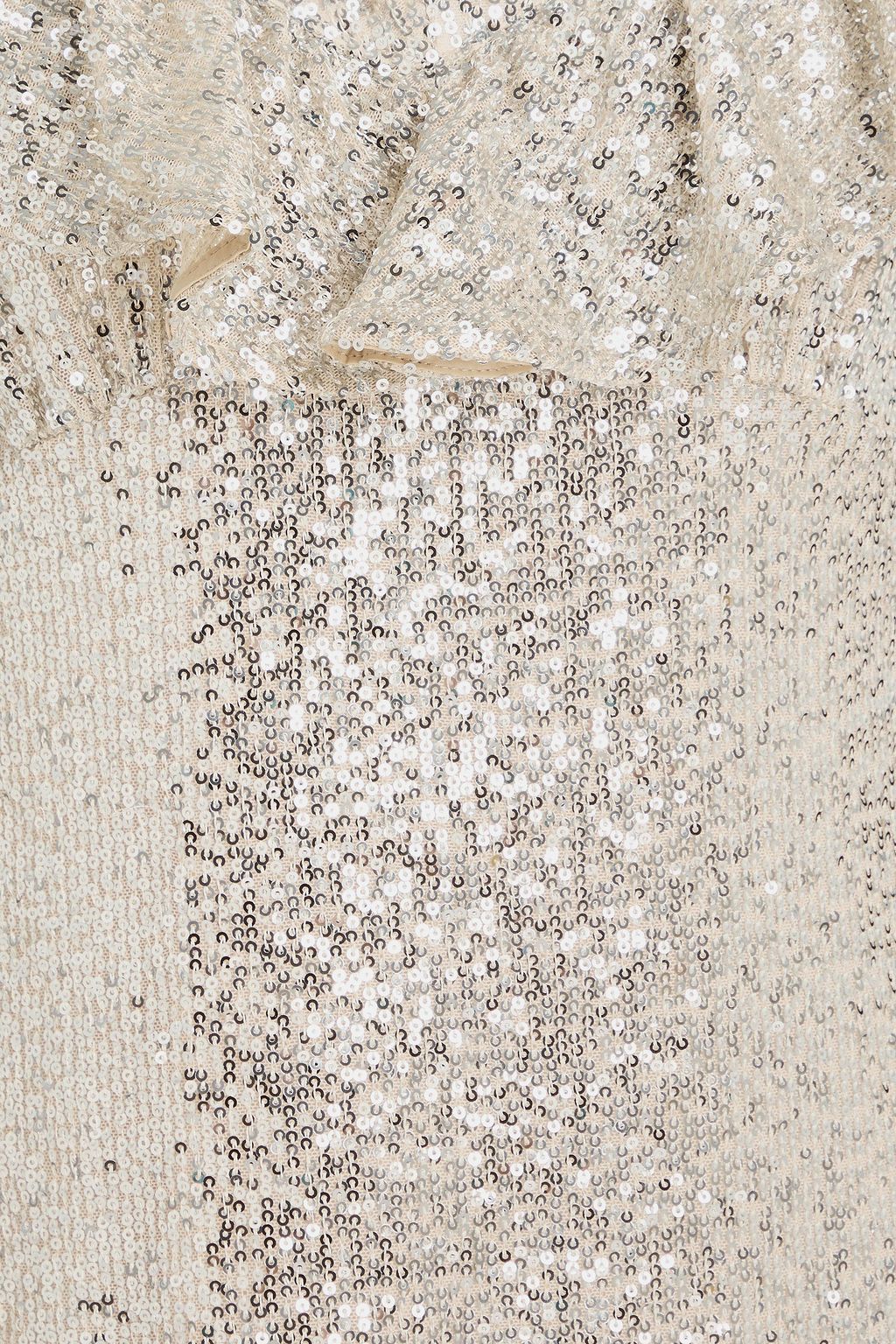 OLIVIA RUBIN فستان "كوين" طويل من التول المرصّع بالترتر بتصميم مكشكش