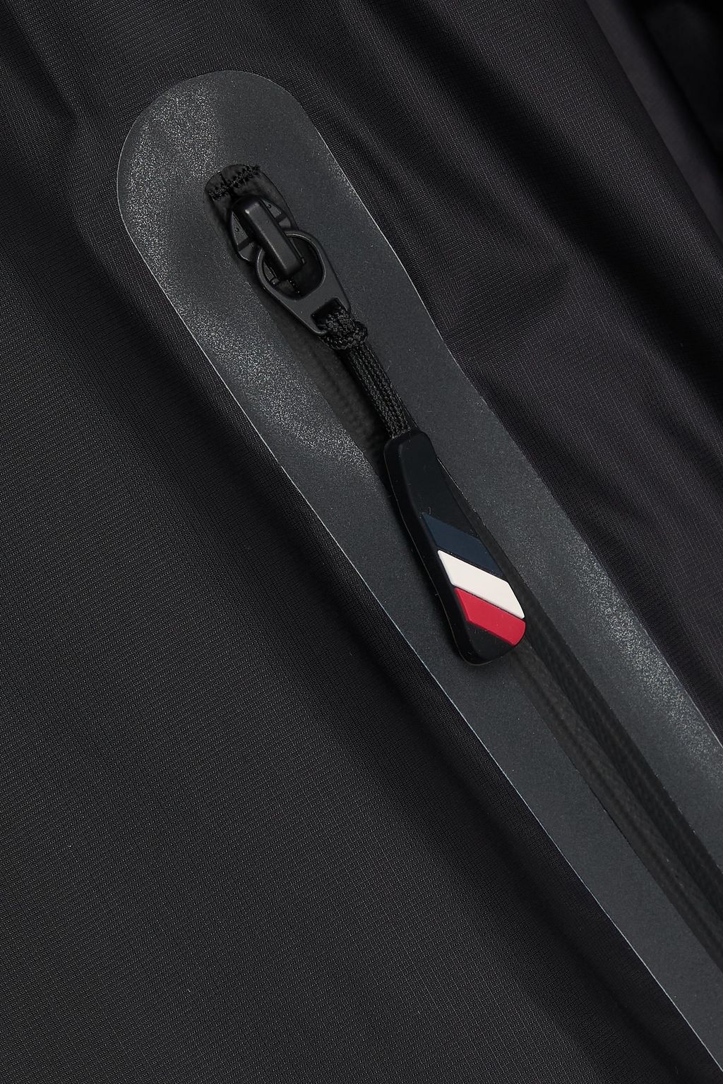 MONCLER GRENOBLE جاكيت بقبعة من قماش عازل