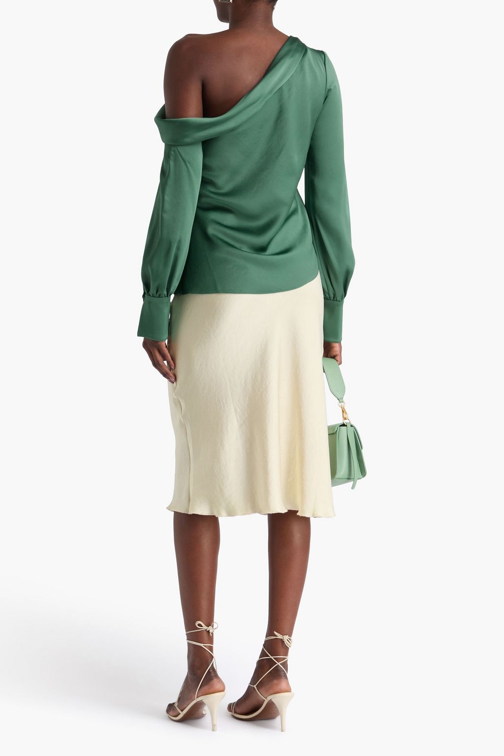 SIMKHAI Bluse aus glänzendem Crêpe mit asymmetrischer Schulterpartie