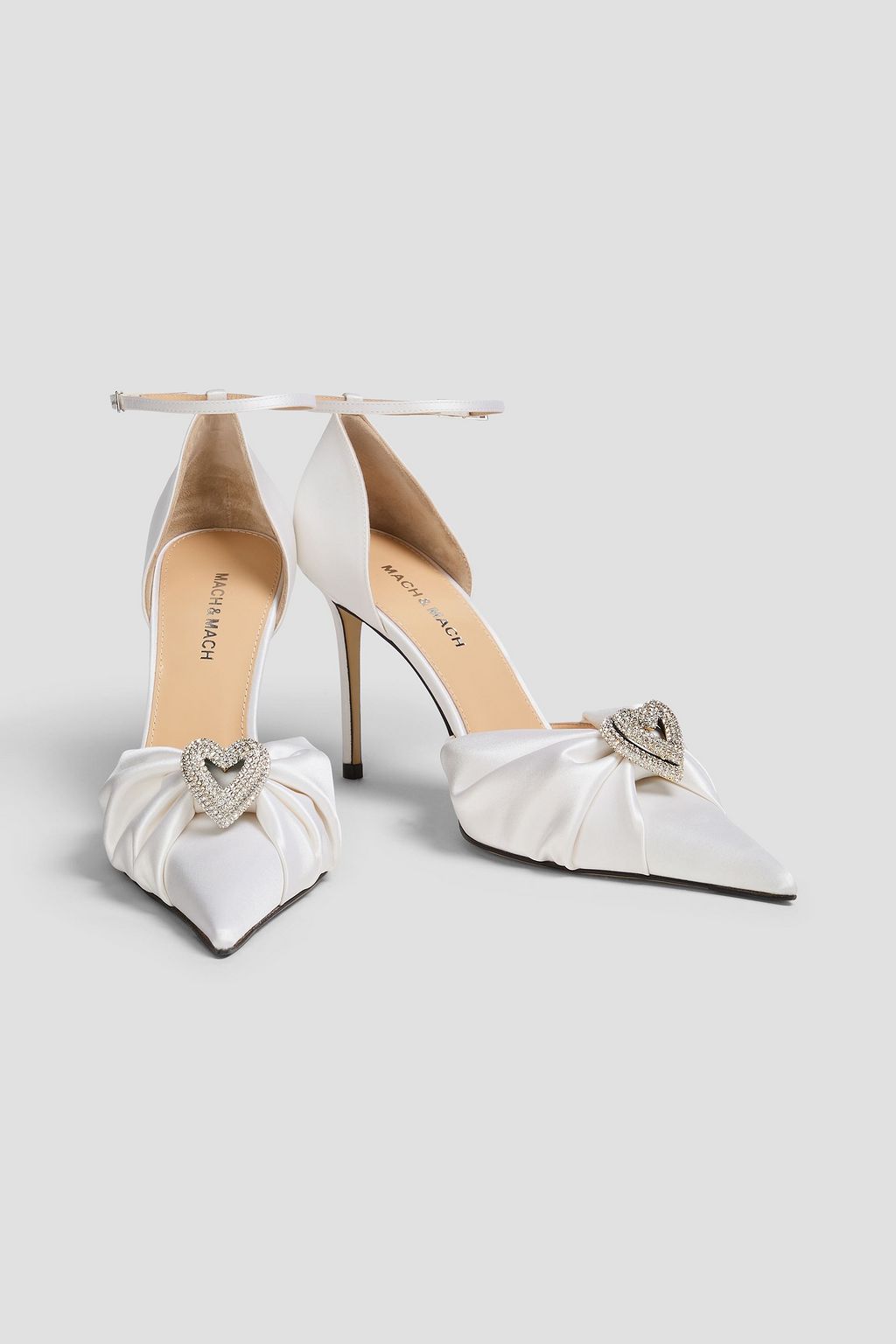 MACH & MACH Pumps „Double Heart“ aus Seidensatin mit Drapierung und Kristallverzierung