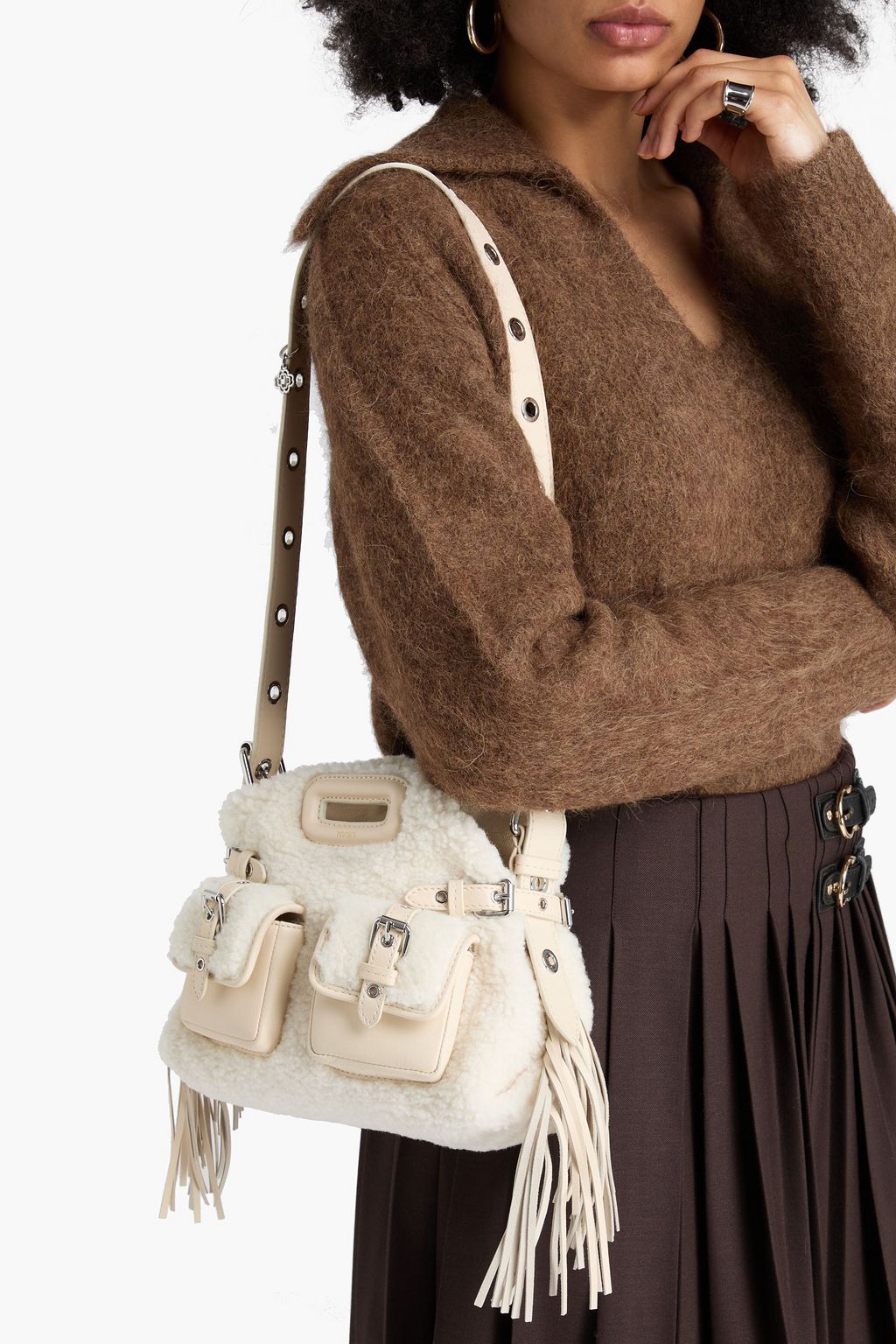 MAJE حقيبة كتف من صوف تيدي الناعم