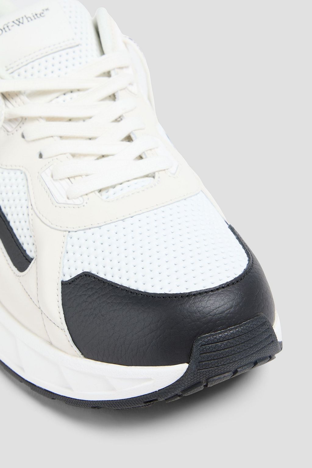 OFF-WHITE™ حذاء سنيكرز رانر بي من الجلد المخرّم