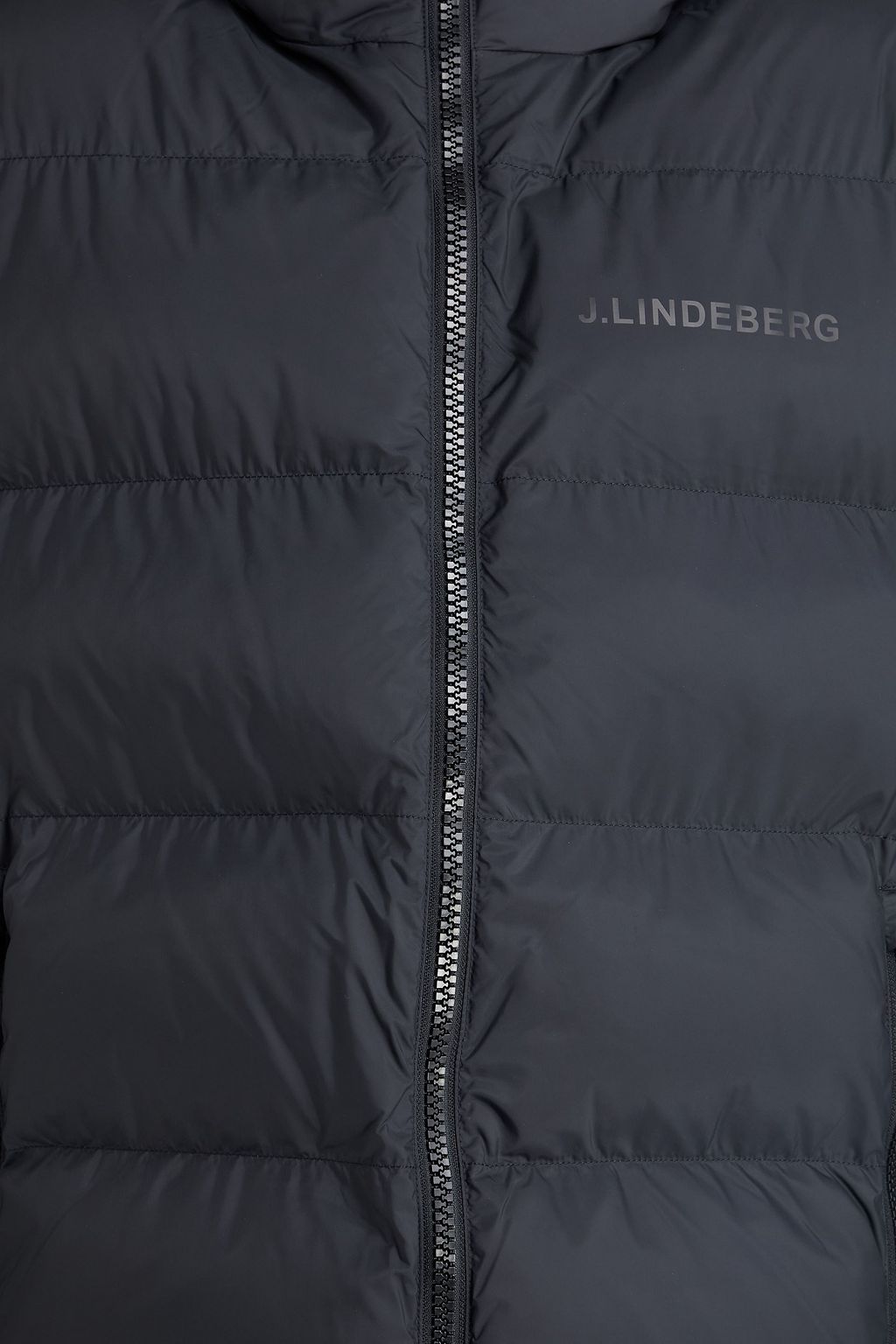 J. LINDEBERG جاكيت باريك من قماش عازل مبطّن