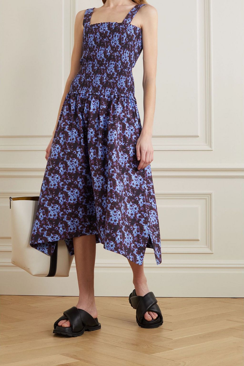 PROENZA SCHOULER PSWL فستان متوسّط الطول من قطن البوبلين بتقنية السموك وبطبعات