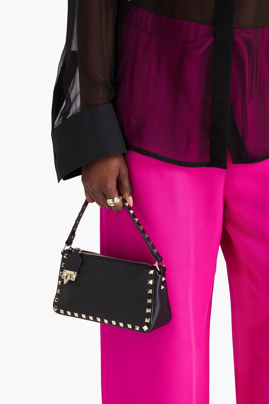 VALENTINO GARAVANI Rockstud ペブル加工レザー ショルダーバッグ