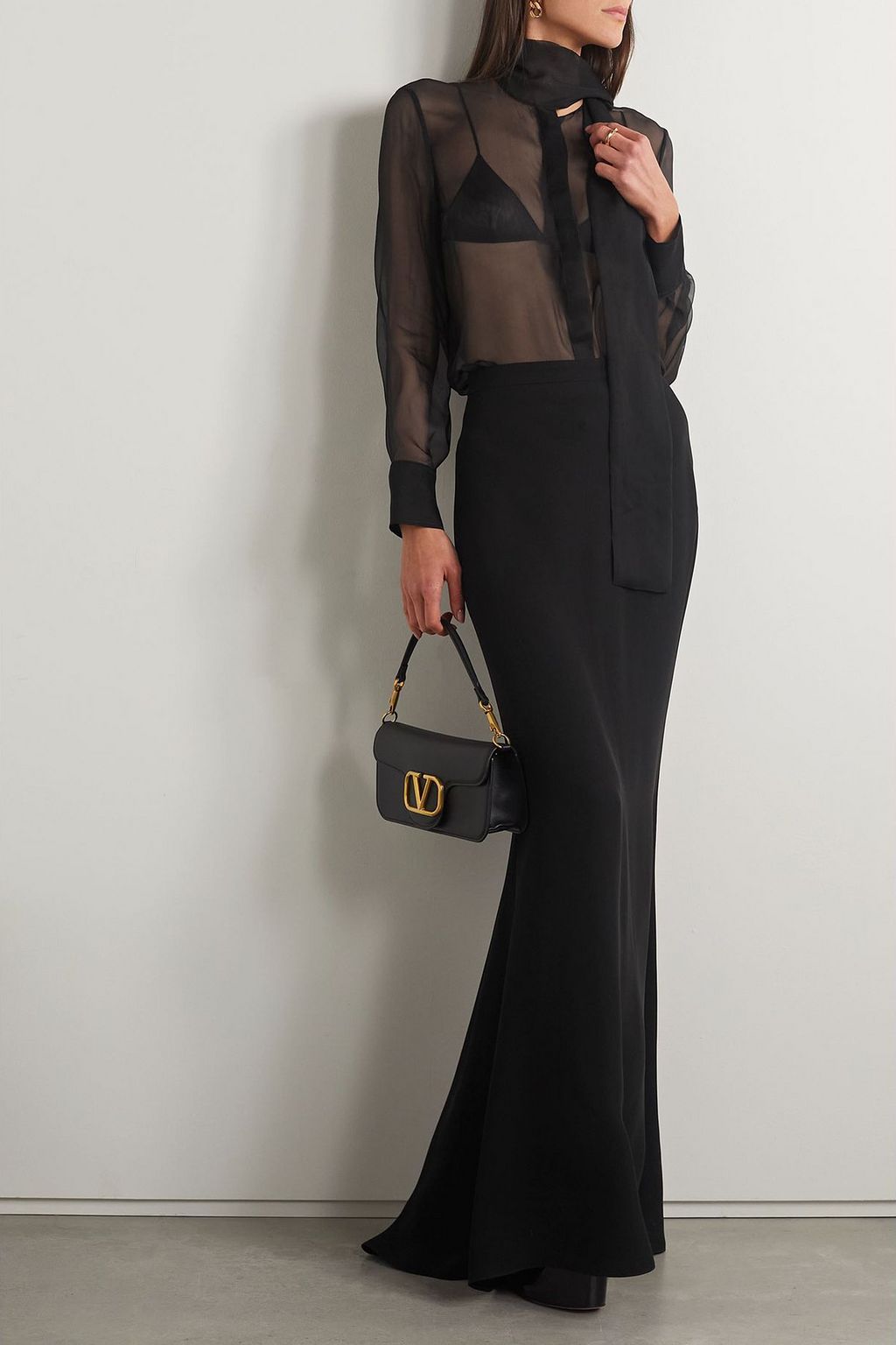 VALENTINO GARAVANI Pussy-bow silk-chiffon blouse
