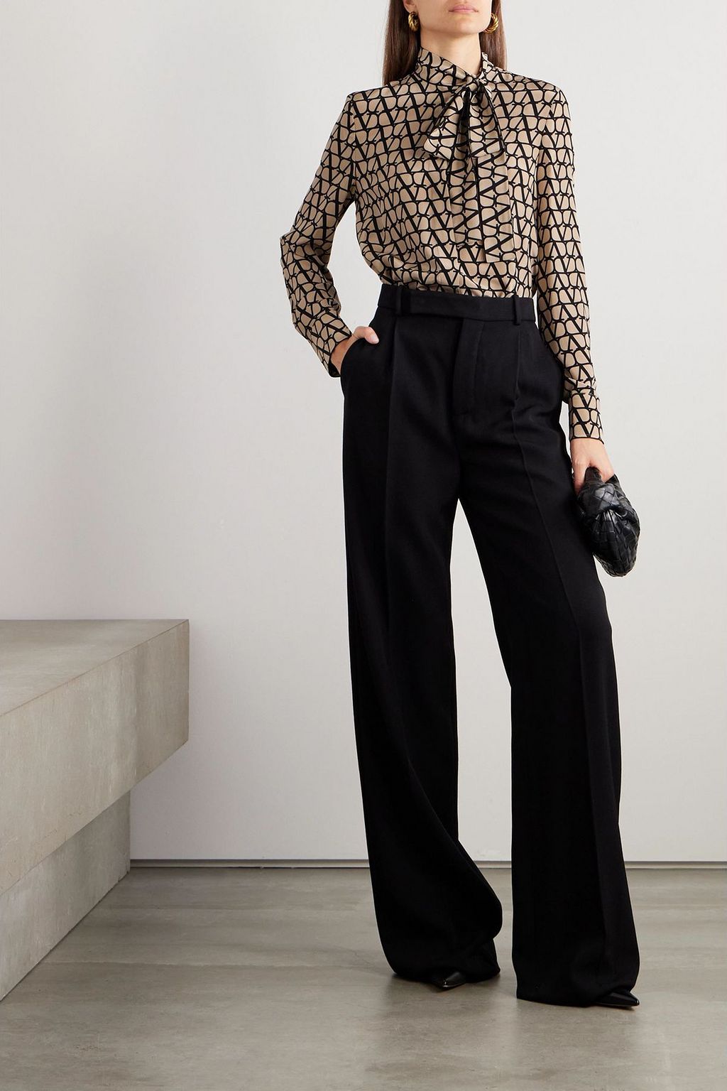 VALENTINO GARAVANI Pussy-bow printed silk shirt