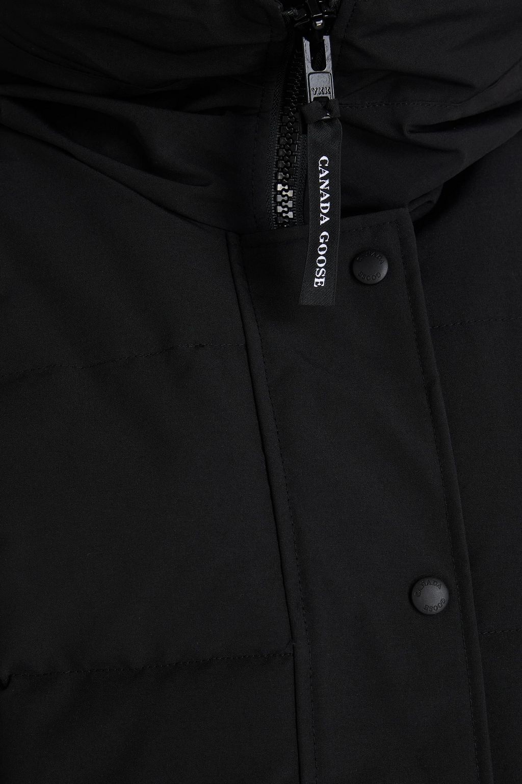 CANADA GOOSE معطف باركا محشو بالزغب بقبعة من قماش عازل بتصميم مبطّن