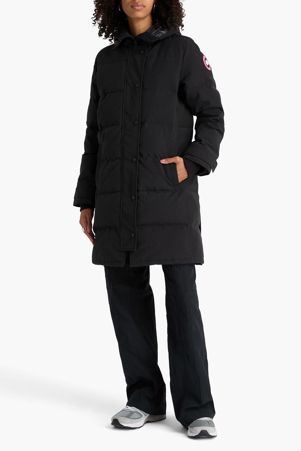 CANADA GOOSE معطف باركا محشو بالزغب بقبعة من قماش عازل بتصميم مبطّن