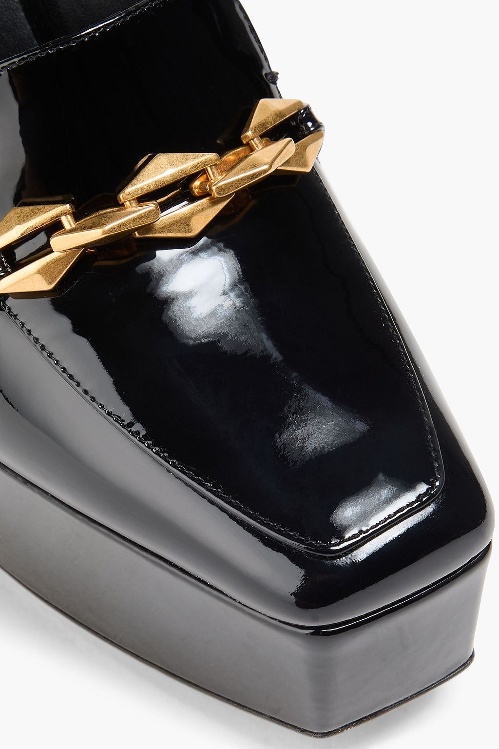 JIMMY CHOO حذاء دايموندتيلدا بكعب عالٍ بنعل سميك من الجلد اللامع بتصميم مزركش