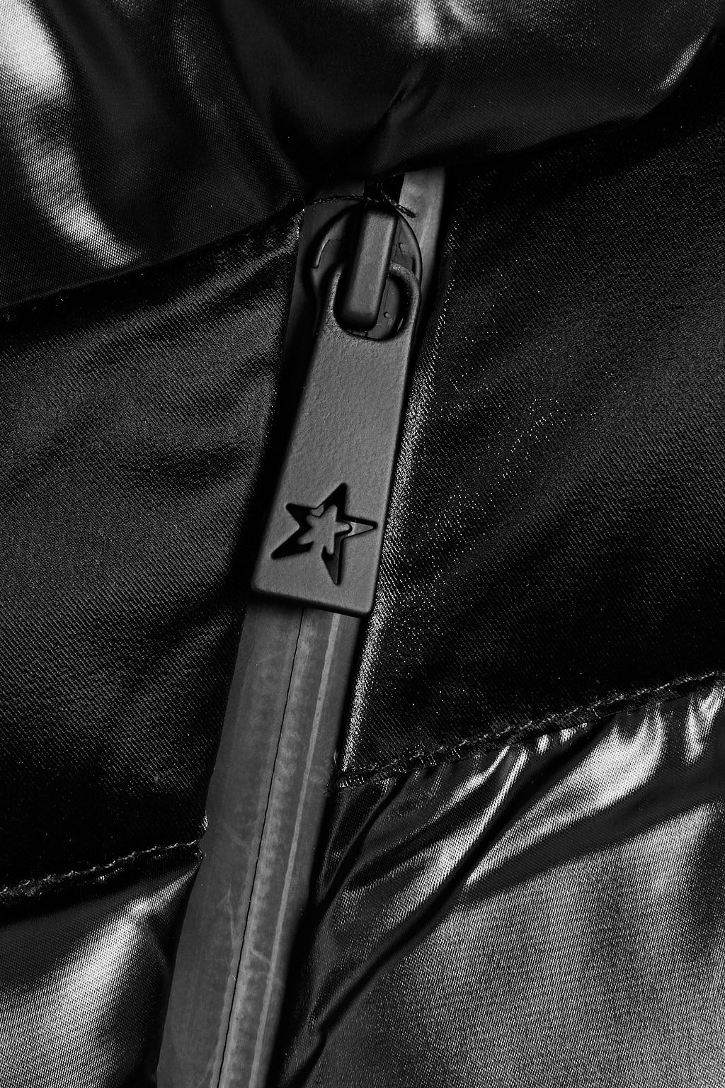 PERFECT MOMENT Ariel quilted down ski jacket