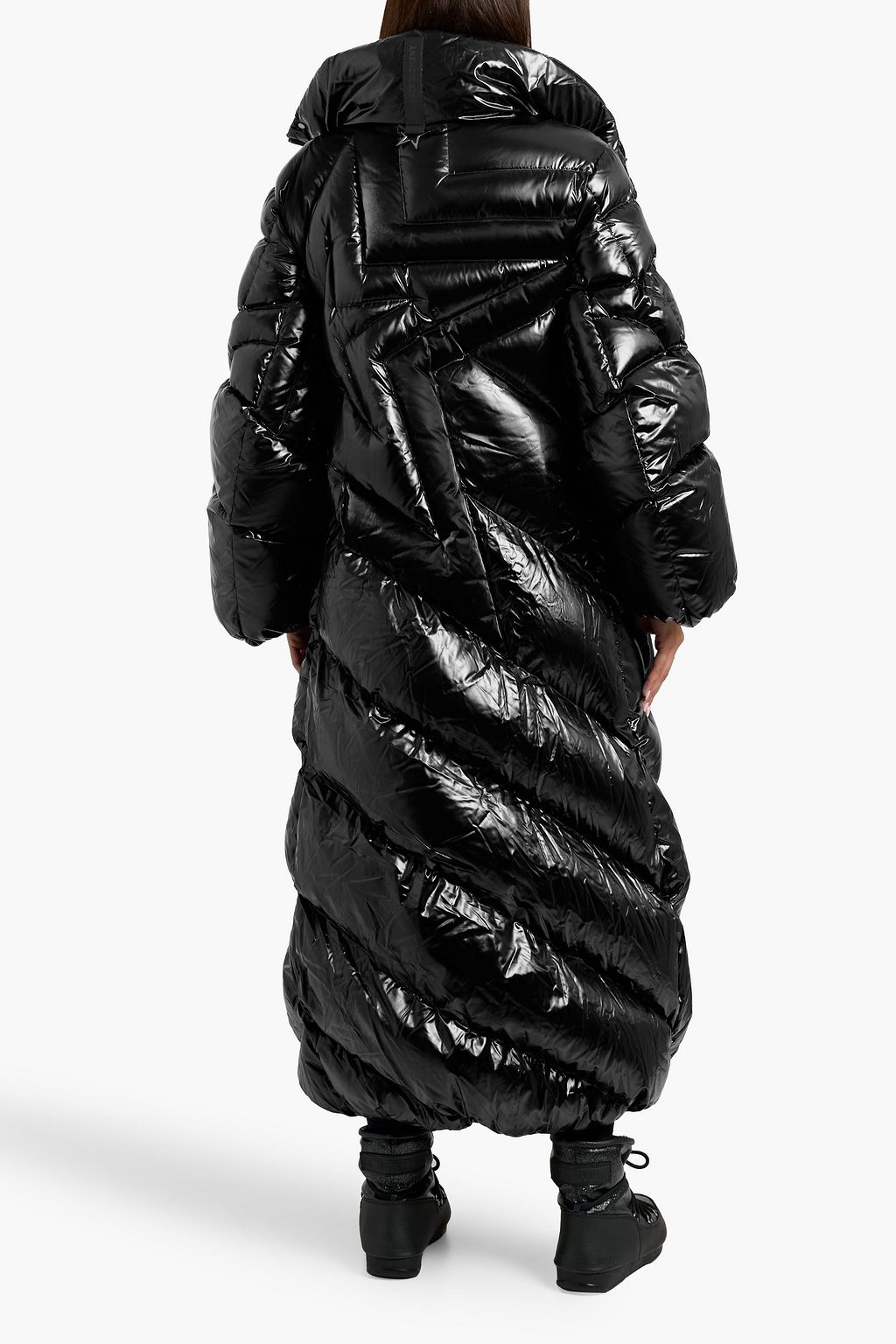 PERFECT MOMENT Ariel quilted glossed down coat