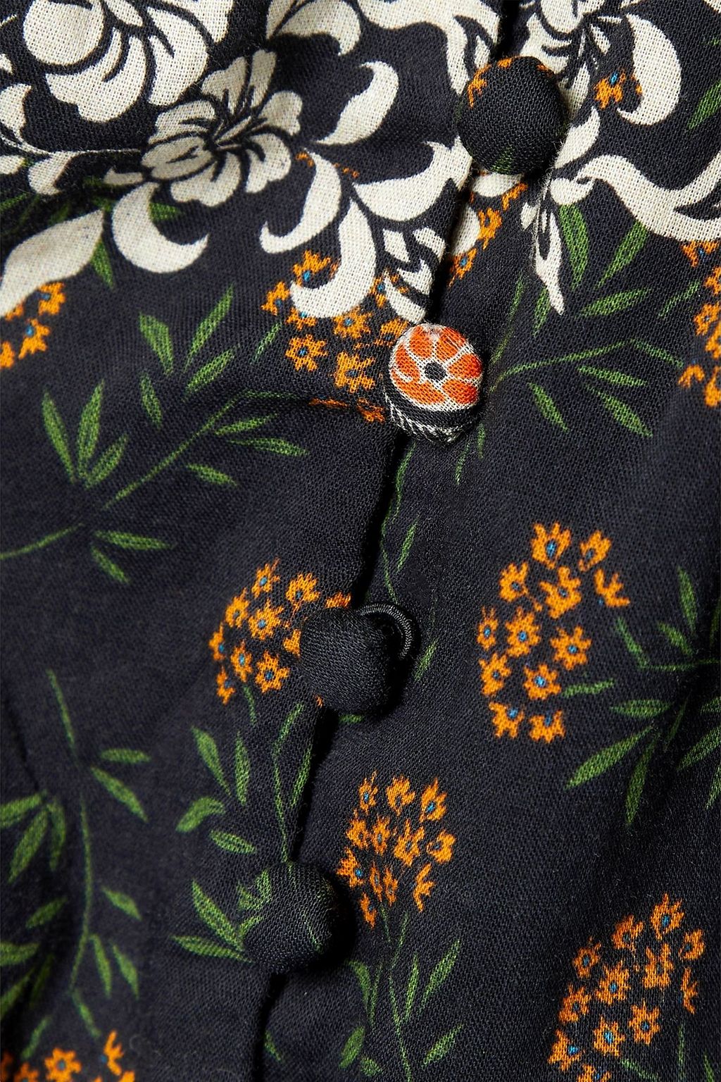 ALICE + OLIVIA فستان Clementina القصير والمزموم بتقنية السموك من قطن الفوال بطبعة أزهار