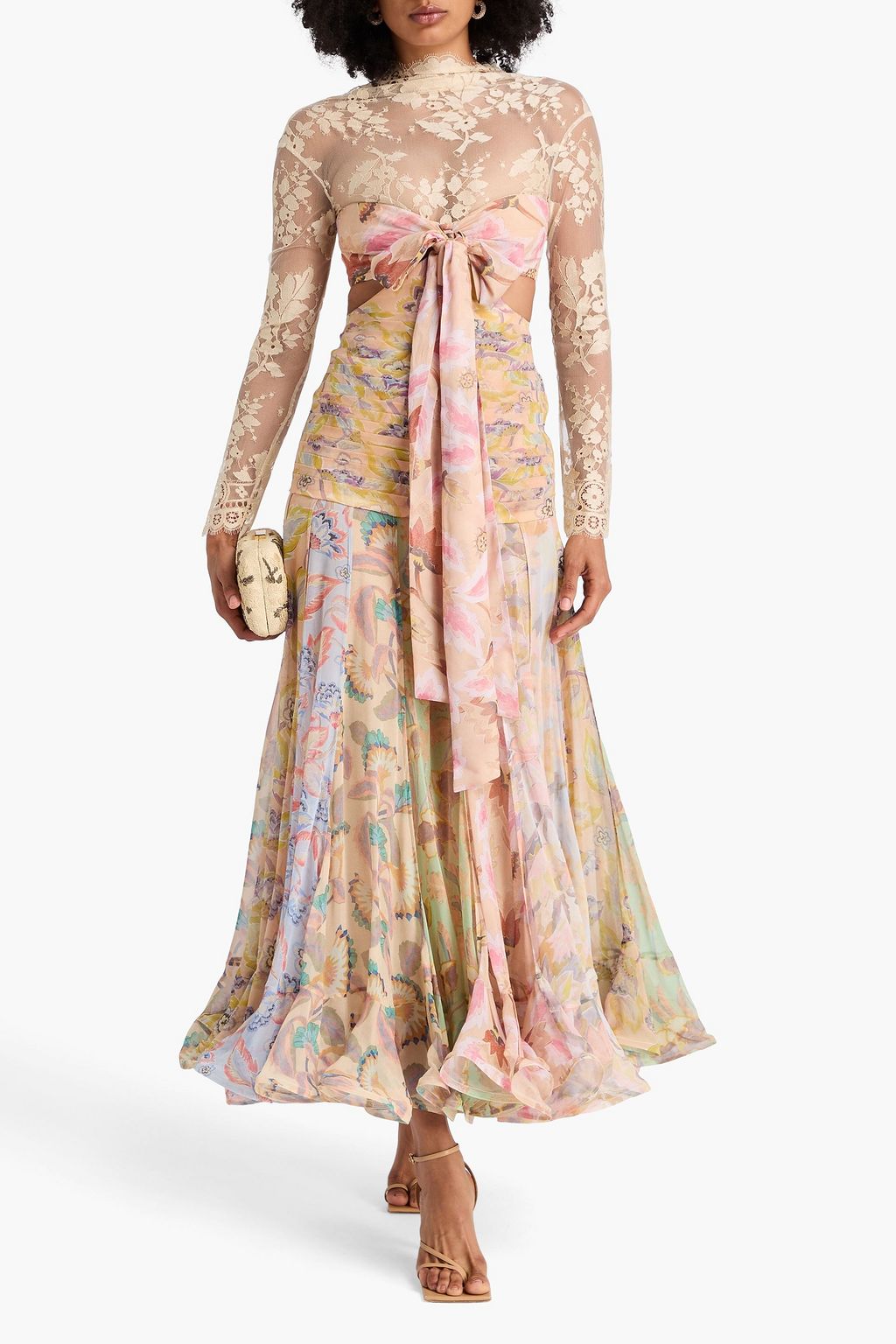 ZIMMERMANN فستان طويل من قماش جورجيت الحريري المطبّع بالورود مع أجزاء مقصوصة