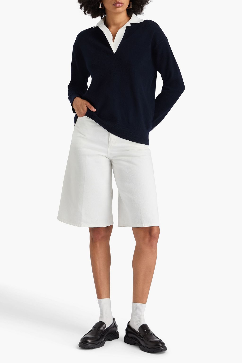 VINCE. Zweifarbiger Pullover aus einer Wollmischung mit Polokragen