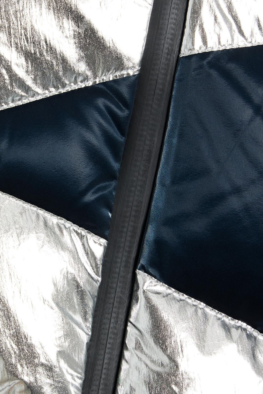 PERFECT MOMENT Ariel quilted metallic down ski jacket